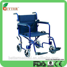 Fauteuil roulant de transport léger pliable avec ceinture de sécurité